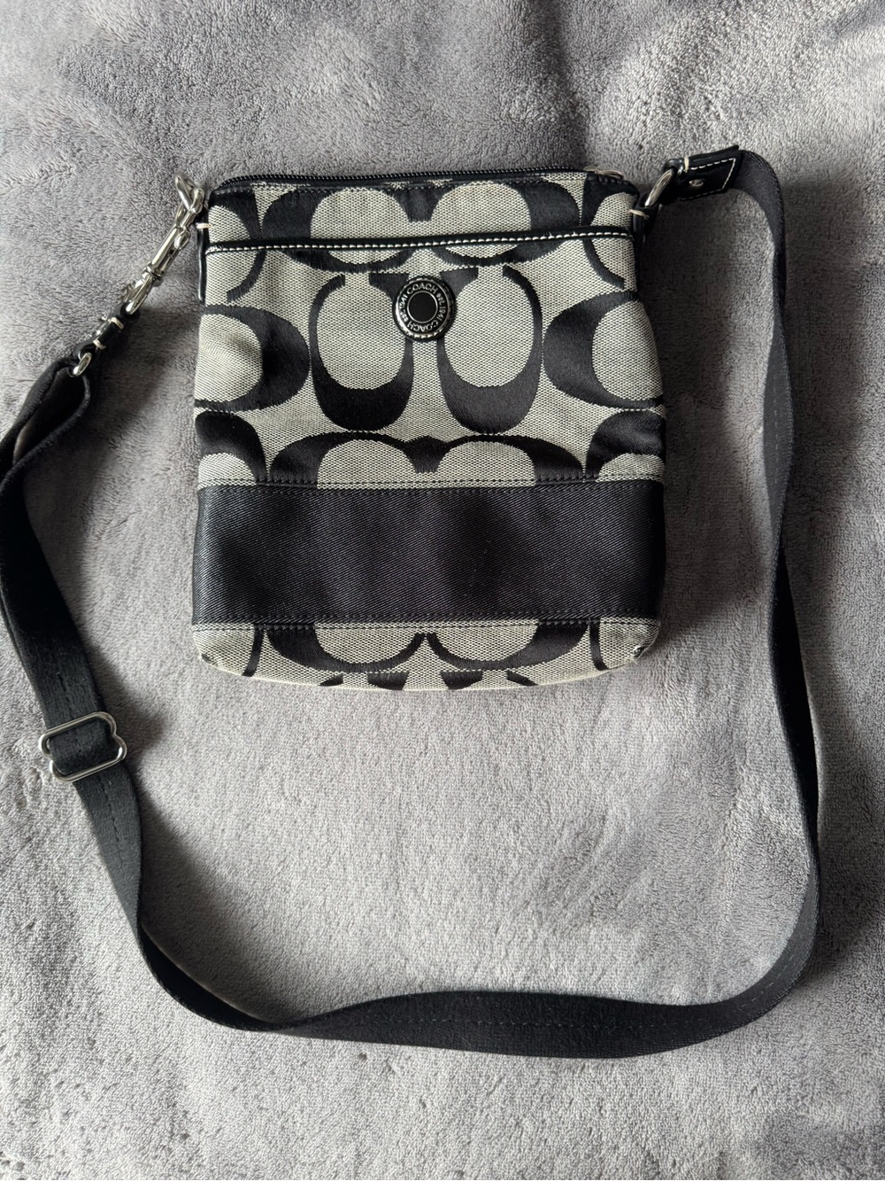 Vtg Coach Black and Gray Signature Crossbody Purse (Coach Bag/Satchel